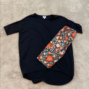 Luluroe OS flower print leggings and black Top